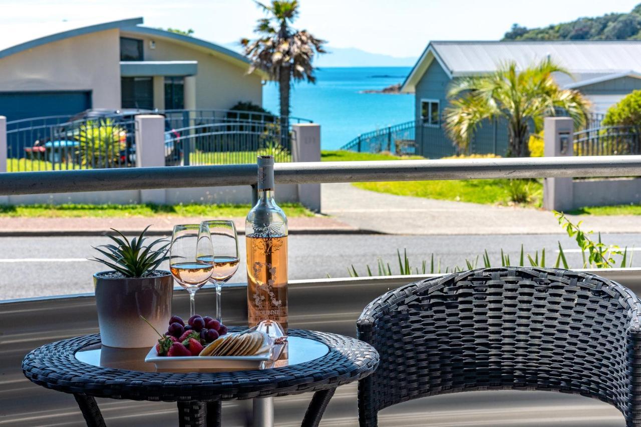 Oneroa Bay Villas Exteriör bild